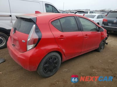 Trzecie zdjęcie samochodu z tyłu: 2015 TOYOTA PRIUS C VIN:JTDKDTB39F1103863 - miniatura