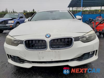 Piąte zdjęcie samochodu w środku: 2017 BMW 340 I VIN:WBA8B3G31HNU36091 - miniatura