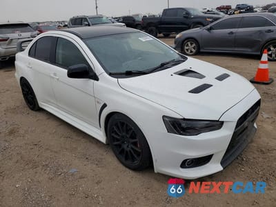 Czwarte zdjęcie samochodu z boku: 2010 MITSUBISHI LANCER EVOLUTION SE VIN:JA32W6FV4AU033881 - miniatura
