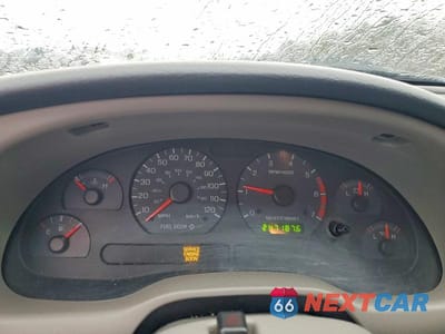 Zdjęcie 9 z 11 samochodu: 2003 FORD MUSTANG VIN:1FAFP404X3F352770 - miniatura