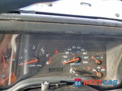 Zdjęcie 9 z 12 samochodu: 2004 JEEP WRANGLER / TJ SPORT VIN:1J4FA49S54P723627 - miniatura