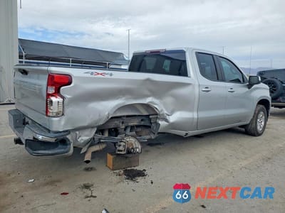 Trzecie zdjęcie samochodu z tyłu: 2020 CHEVROLET SILVERADO K1500 LT VIN:1GCRYDEDXLZ248842 - miniatura