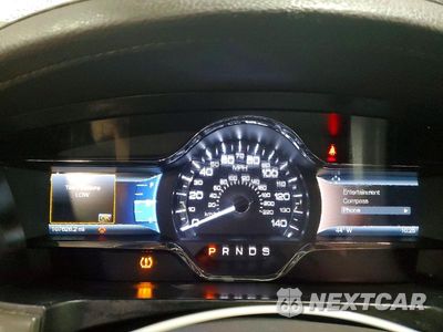 Zdjęcie 9 z 12 samochodu: 2015 LINCOLN MKS VIN:1LNHL9EK6FG604978 - miniatura