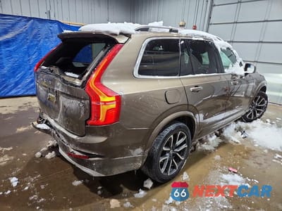 Trzecie zdjęcie samochodu z tyłu: 2017 VOLVO XC90 T6 VIN:YV4A22PK5H1132840 - miniatura