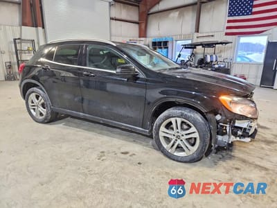 Czwarte zdjęcie samochodu z boku: 2019 MERCEDES-BENZ GLA 250 4MATIC VIN:WDCTG4GB7KU016757 - miniatura