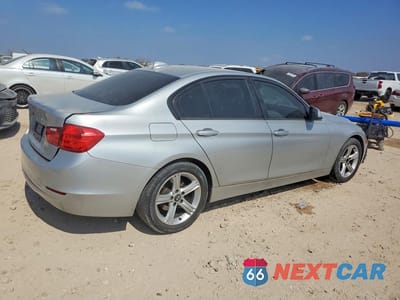 Trzecie zdjęcie samochodu z tyłu: 2014 BMW 320 I VIN:WBA3B1G56ENT01054 - miniatura