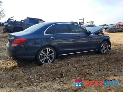 Trzecie zdjęcie samochodu z tyłu: 2017 MERCEDES-BENZ C 300 4MATIC VIN:55SWF4KB7HU219869 - miniatura
