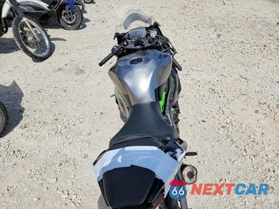 Zdjęcie 6 z 9 samochodu: 2025 KAWASAKI ZX636 K VIN:JKBZXJK1XSA007099 - miniatura