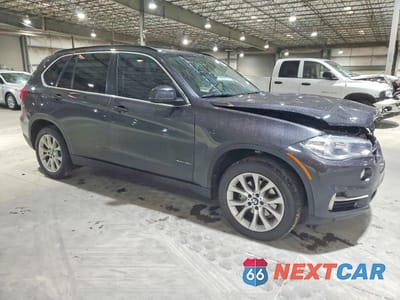 Czwarte zdjęcie samochodu z boku: 2016 BMW X5 XDRIVE35I VIN:5UXKR0C58G0P31029 - miniatura