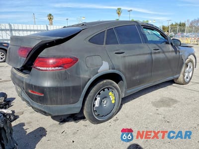 Trzecie zdjęcie samochodu z tyłu: 2020 MERCEDES-BENZ GLC COUPE 300 4MATIC VIN:WDC0J8EB8LF714573 - miniatura