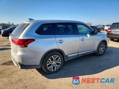 Trzecie zdjęcie samochodu z tyłu: 2018 MITSUBISHI OUTLANDER SE VIN:JA4AZ3A3XJZ071394 - miniatura