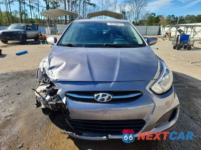 Piąte zdjęcie samochodu w środku: 2016 HYUNDAI ACCENT SE VIN:KMHCT5AE6GU253060 - miniatura