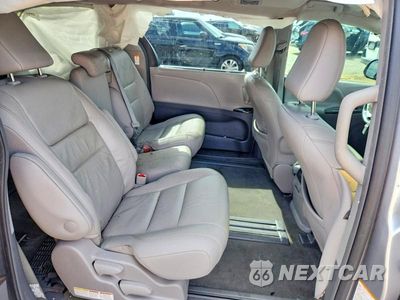 Zdjęcie 11 z 13 samochodu: 2018 TOYOTA SIENNA XLE PREMIUM 8-PASSENGER VIN:5TDYZ3DC3JS961768 - miniatura