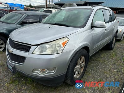 Drugie zdjęcie samochodu z przodu: 2010 CHEVROLET TRAVERSE LT VIN:1GNLVGED8AS106129 - miniatura