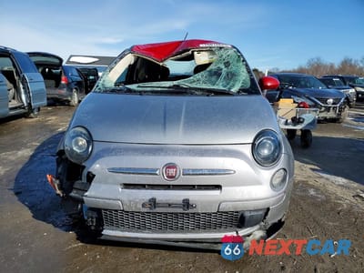 Piąte zdjęcie samochodu w środku: 2015 FIAT 500 POP VIN:3C3CFFAR2FT648001 - miniatura