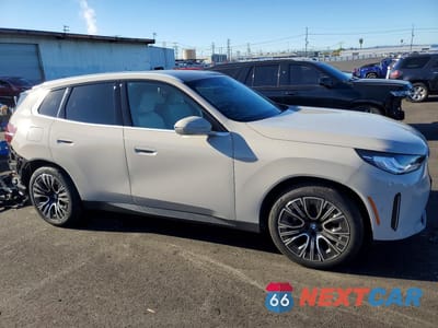 Czwarte zdjęcie samochodu z boku: 2026 BMW X3 30 XDRIVE VIN:5UX53GP05T9242342 - miniatura