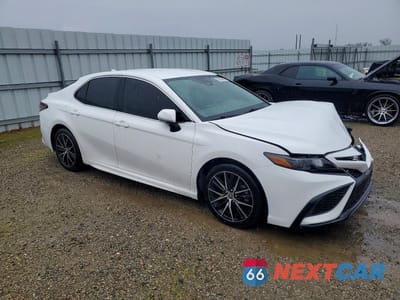 Czwarte zdjęcie samochodu z boku: 2022 TOYOTA CAMRY SE VIN:4T1G11AK4NU629144 - miniatura