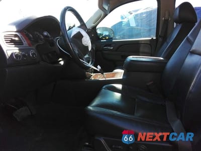 Zdjęcie 7 z 12 samochodu: 2013 CHEVROLET TAHOE K1500 LTZ VIN:1GNSKCE08DR379495 - miniatura