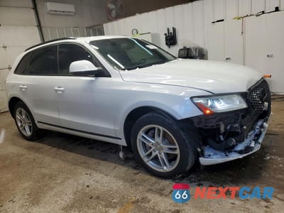 Czwarte zdjęcie samochodu z boku: 2015 AUDI Q5 TDI PREMIUM PLUS VIN:WA1CMAFP2FA043845 - miniatura