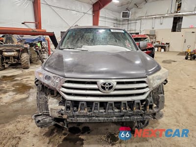 Piąte zdjęcie samochodu w środku: 2011 TOYOTA HIGHLANDER BASE VIN:5TDBK3EH0BS052750 - miniatura