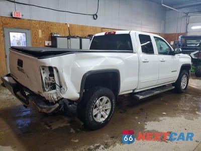 Trzecie zdjęcie samochodu z tyłu: 2019 GMC SIERRA LIMITED K1500 SLE VIN:2GTV2MEC1K1196158 - miniatura