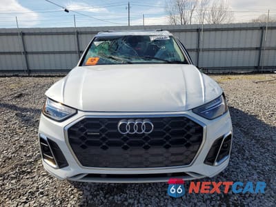 Piąte zdjęcie samochodu w środku: 2023 AUDI Q5 PREMIUM 45 VIN:WA1GAAFY9P2019119 - miniatura