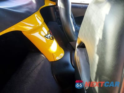 Zdjęcie 10 z 13 samochodu: 2002 CHEVROLET CORVETTE VIN:1G1YY32G825117864 - miniatura