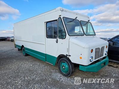 Czwarte zdjęcie samochodu z boku: 2014 FREIGHTLINER MT 45G DELIVERY VAN VIN:4UZAC2DV1ECFV2043 - miniatura