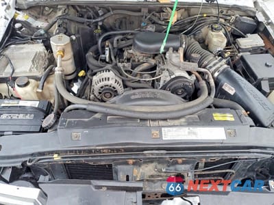 Zdjęcie 12 z 13 samochodu: 2001 CHEV BLAZER VIN:1GNDT13W01K232576 - miniatura