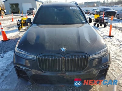 Piąte zdjęcie samochodu w środku: 2021 BMW X7 M50I VIN:5UXCX6C08M9H52376 - miniatura