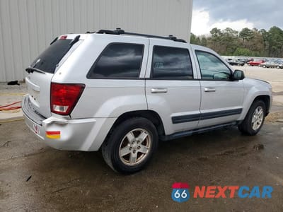 Trzecie zdjęcie samochodu z tyłu: 2006 JEEP GRAND CHEROKEE LAREDO VIN:1J4GR48K86C214043 - miniatura