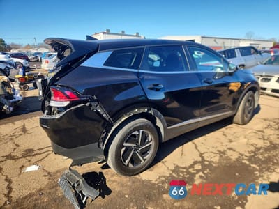 Trzecie zdjęcie samochodu z tyłu: 2023 KIA SPORTAGE LX VIN:KNDPUCAG4P7053298 - miniatura