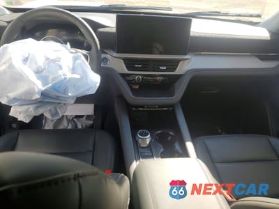 Zdjęcie 8 z 14 samochodu: 2025 FORD EXPLORER ACTIVE VIN:1FMUK8DH5SGC78957 - miniatura