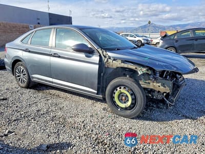 Czwarte zdjęcie samochodu z boku: 2019 VOLKSWAGEN JETTA S VIN:3VWC57BU7KM106210 - miniatura