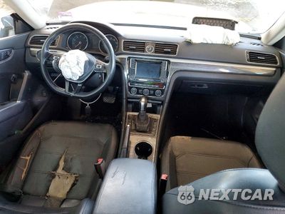 Zdjęcie 8 z 13 samochodu: 2016 VOLKSWAGEN PASSAT SE VIN:1VWBT7A36GC012242 - miniatura
