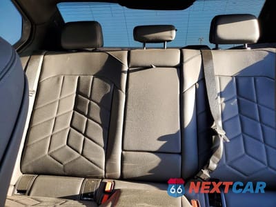 Zdjęcie 10 z 13 samochodu: 2025 BMW 530 I VIN:WBA43FJ07SCT58155 - miniatura