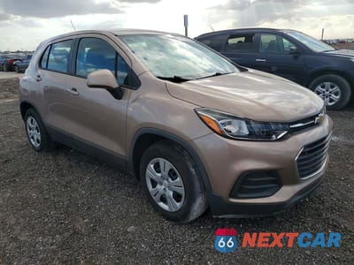 Czwarte zdjęcie samochodu z boku: 2018 CHEVROLET TRAX LS VIN:3GNCJKSB9JL410747 - miniatura