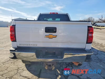 Zdjęcie 6 z 12 samochodu: 2017 CHEVROLET SILVERADO K2500 HEAVY DUTY VIN:1GC2KUEG8HZ291001 - miniatura