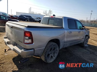 Trzecie zdjęcie samochodu z tyłu: 2020 RAM TRUCKS 1500 BIG HORN/LONE STAR VIN:1C6SRFFT8LN385406 - miniatura