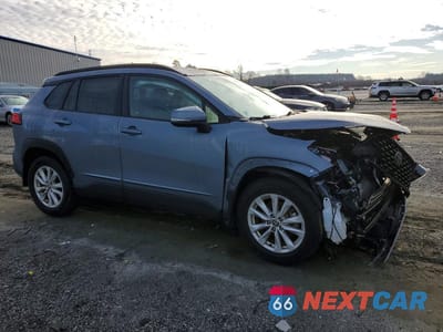 Czwarte zdjęcie samochodu z boku: 2022 TOYOTA COROLLA CROSS LE VIN:7MUCAABG6NV004672 - miniatura