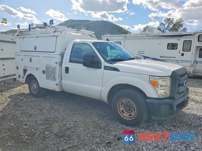 Czwarte zdjęcie samochodu z boku: 2013 FORD F350 SUPER DUTY UTILITY / SERVICE TRUCK VIN:1FDRF3A65DEB92658 - miniatura