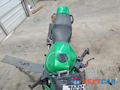 Piąte zdjęcie samochodu w środku: 2000 KAWASAKI ZR1100 C VIN:JKAZRBC14YA038568 - miniatura