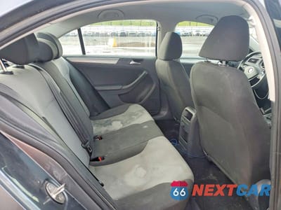 Zdjęcie 10 z 12 samochodu: 2018 VOLKSWAGEN JETTA S VIN:3VW2B7AJ2JM260558 - miniatura