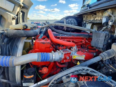 Zdjęcie 8 z 10 samochodu: 2016 VOLVO VNL SEMI TRUCK VIN:4V4N39TG4GN965567 - miniatura