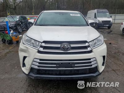Piąte zdjęcie samochodu w środku: 2017 TOYOTA HIGHLANDER LE VIN:5TDBZRFH7HS365560 - miniatura