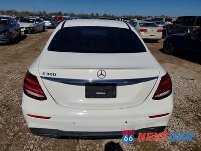 Zdjęcie 6 z 11 samochodu: 2018 MERCEDES-BENZ E 300 VIN:WDDZF4JB7JA387838 - miniatura