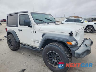 Czwarte zdjęcie samochodu z boku: 2019 JEEP WRANGLER SPORT VIN:1C4GJXAG0KW652486 - miniatura