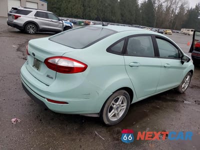 Trzecie zdjęcie samochodu z tyłu: 2018 FORD FIESTA SE VIN:3FADP4BJ2JM130540 - miniatura
