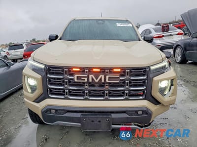Piąte zdjęcie samochodu w środku: 2024 GMC CANYON AT4 VIN:1GTP6DEKXR1211891 - miniatura