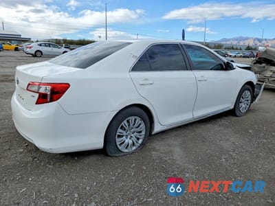 Trzecie zdjęcie samochodu z tyłu: 2012 TOYOTA CAMRY LE VIN:4T4BF1FK2CR251932 - miniatura